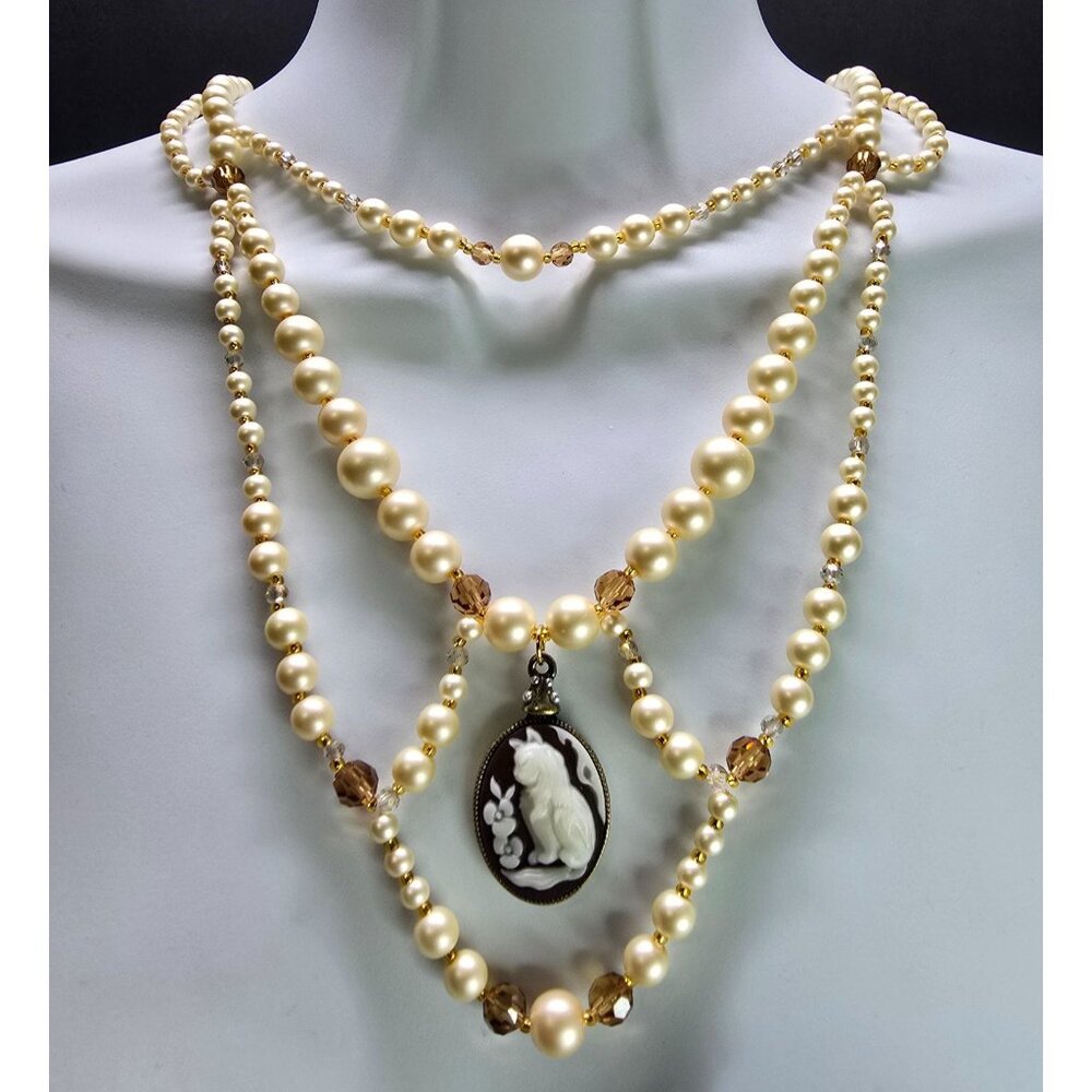 Handcrafted Vintage Inspired 18k gold plated Glass Pearl Cat Beaded Necklace